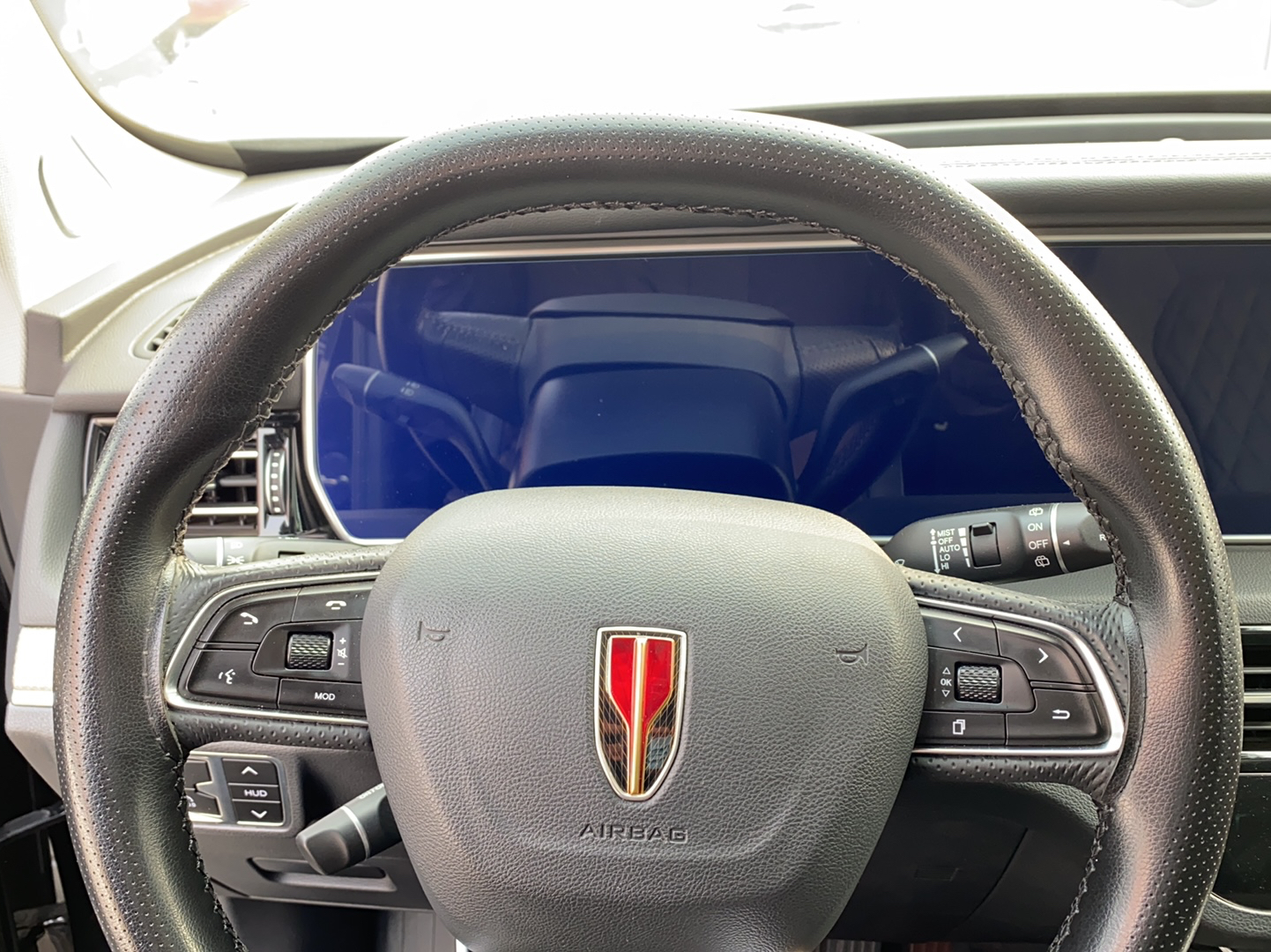 红旗HS5 2019款 2.0T 智联旗享四驱版