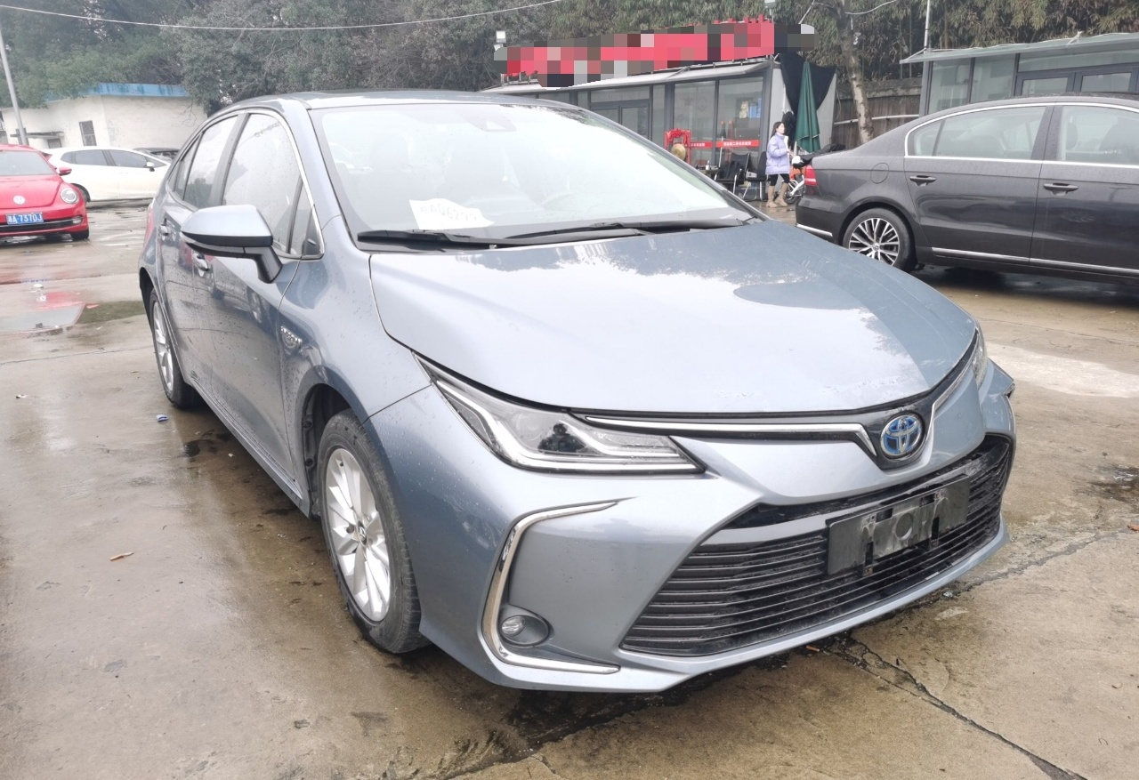 丰田 卡罗拉 2021款 双擎 1.8L E-CVT旗舰版