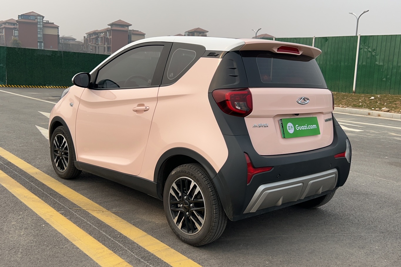 奇瑞 小蚂蚁 2022款 甜粉款 半糖版 磷酸铁锂 30kW 301km