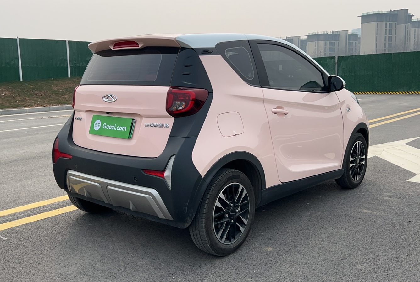 奇瑞 小蚂蚁 2022款 甜粉款 半糖版 磷酸铁锂 30kW 301km