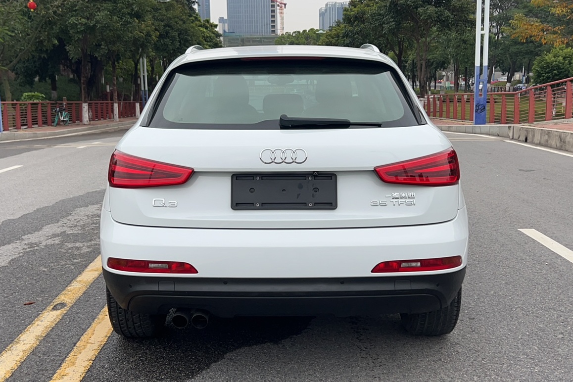 奥迪Q3 2015款 35 TFSI 进取型