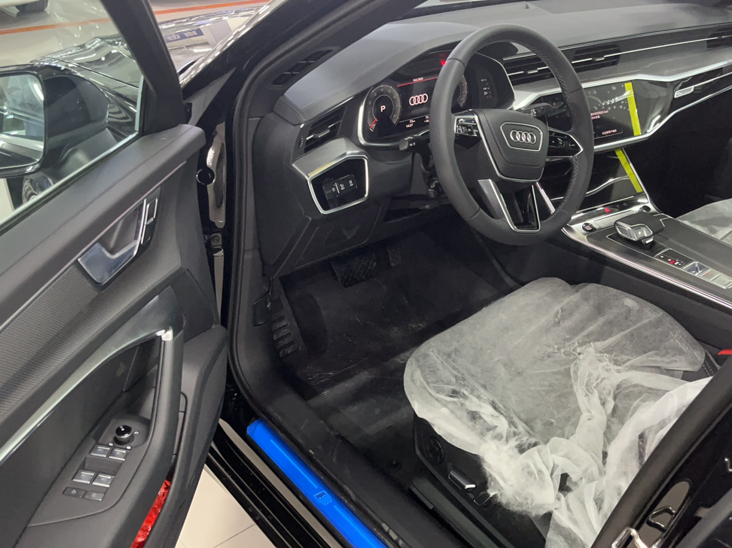 奥迪A6L 2023款 40 TFSI 豪华动感型