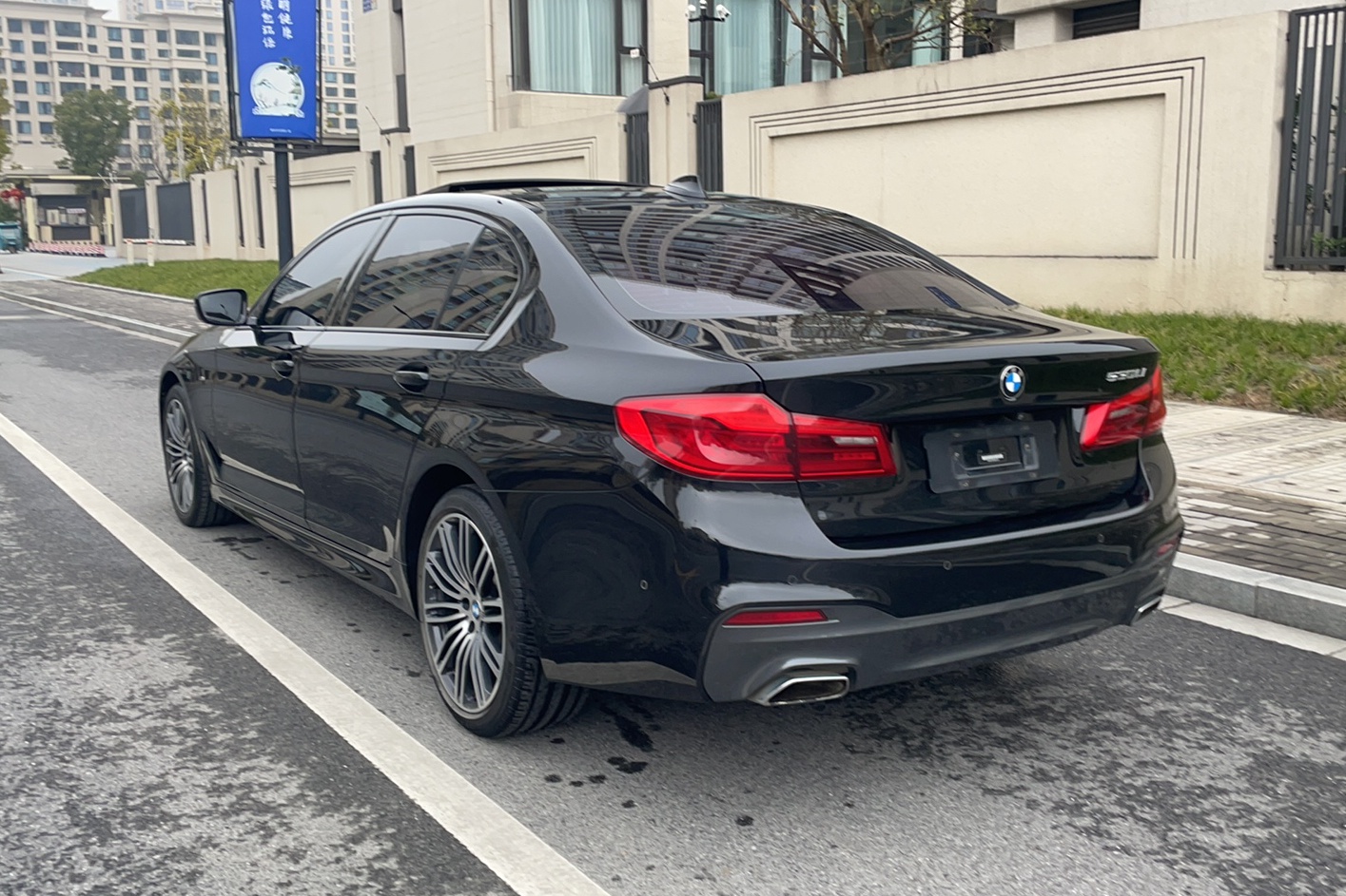 宝马5系 2019款 530Li 领先型 M运动套装