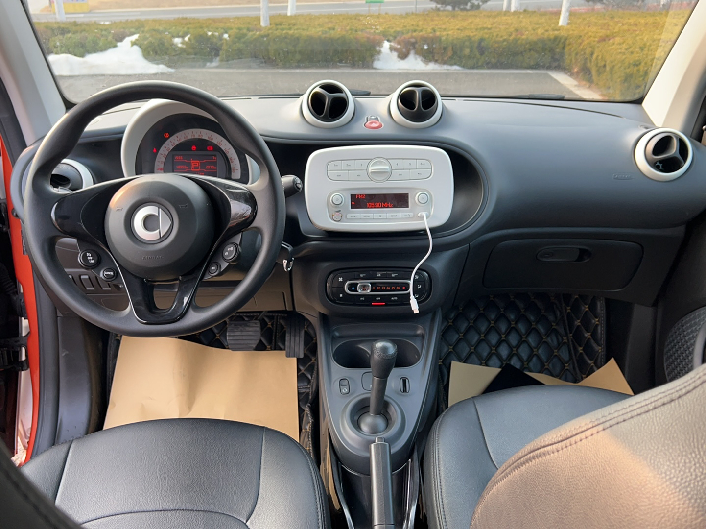 smart fortwo 2015款 1.0L 52千瓦硬顶灵动版