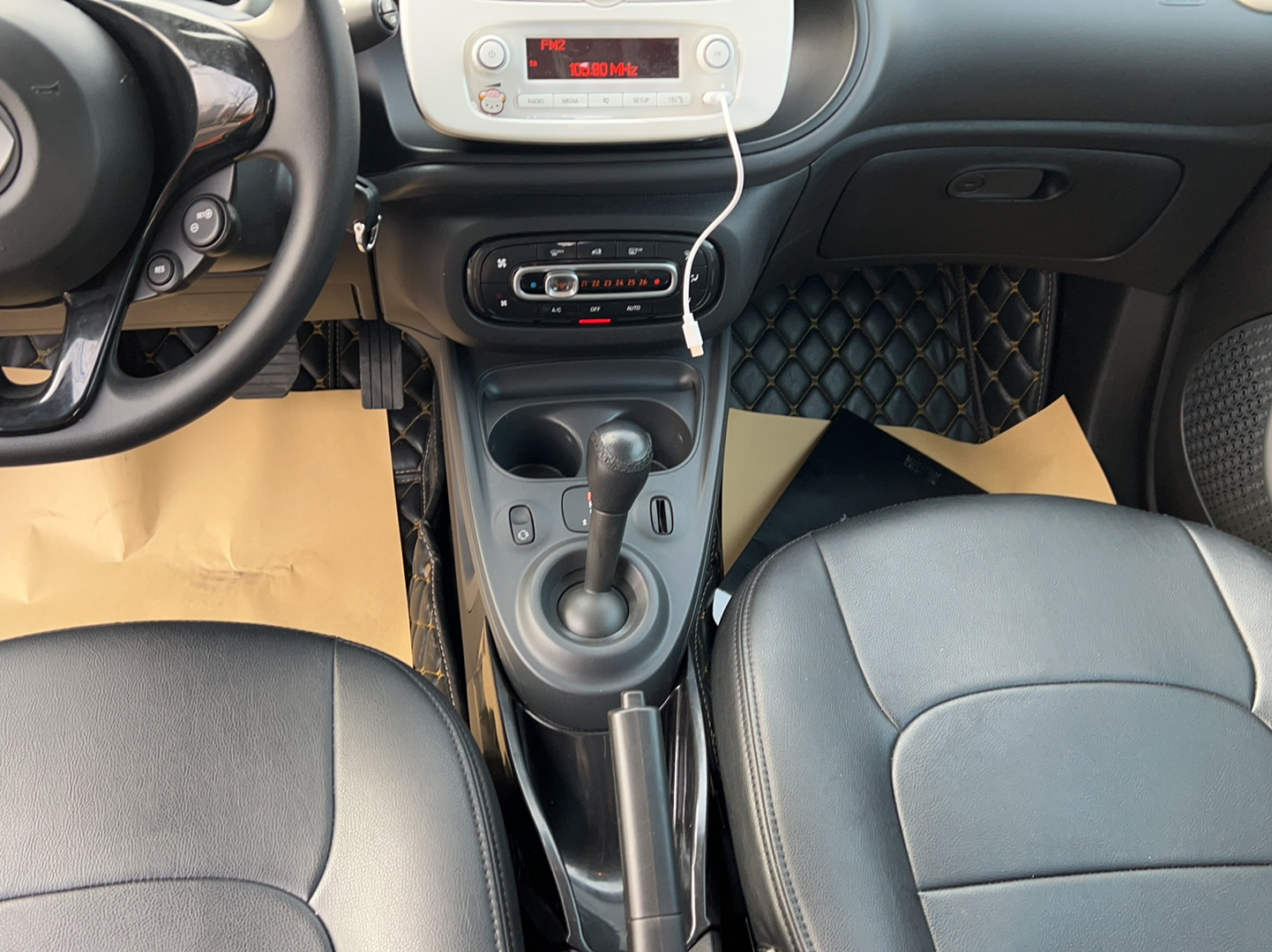 smart fortwo 2015款 1.0L 52千瓦硬顶灵动版