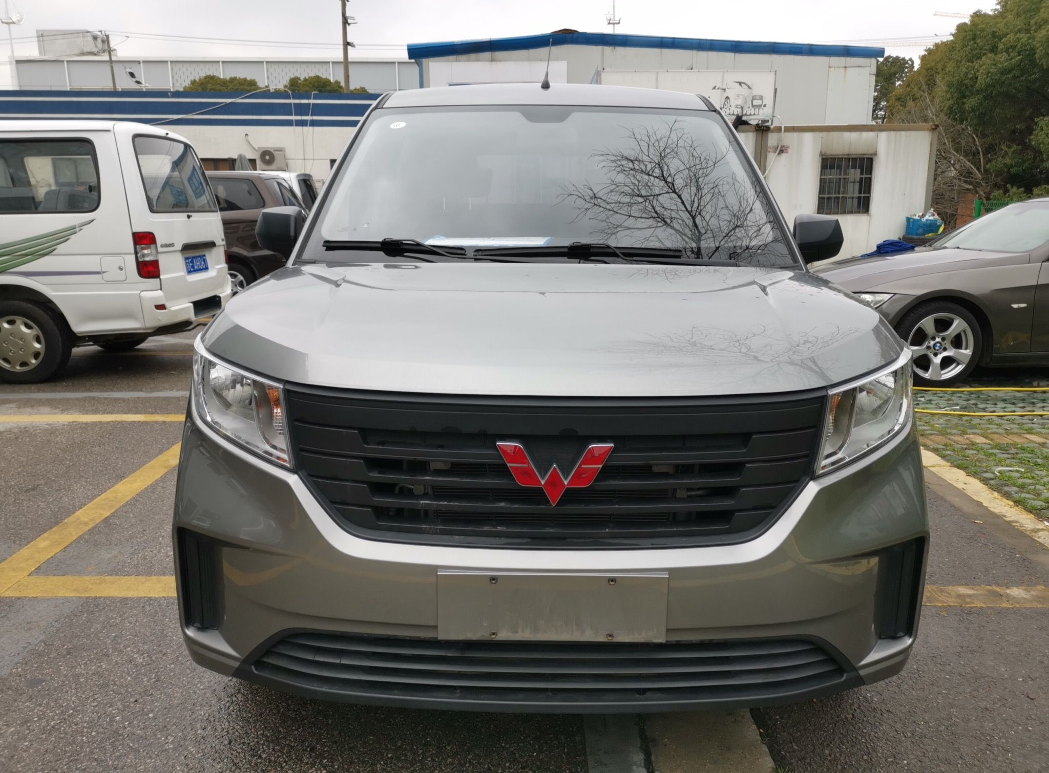 五菱汽车 五菱宏光PLUS 2020款 1.5L 手动标准型 5座