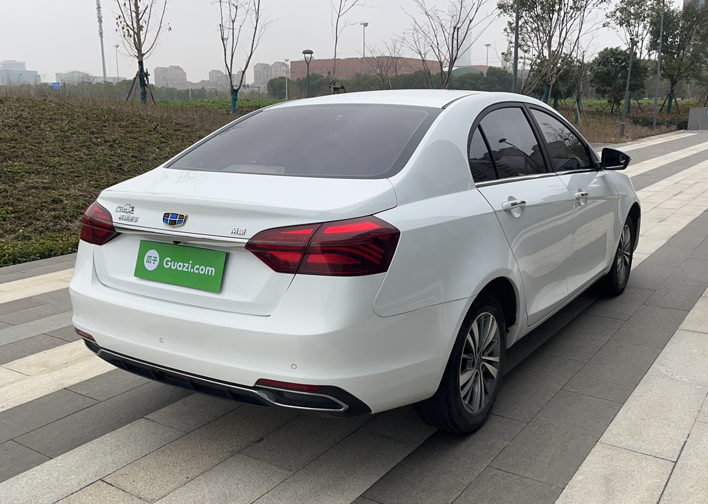 吉利汽车 帝豪 2018款 1.5L 手动向上互联版