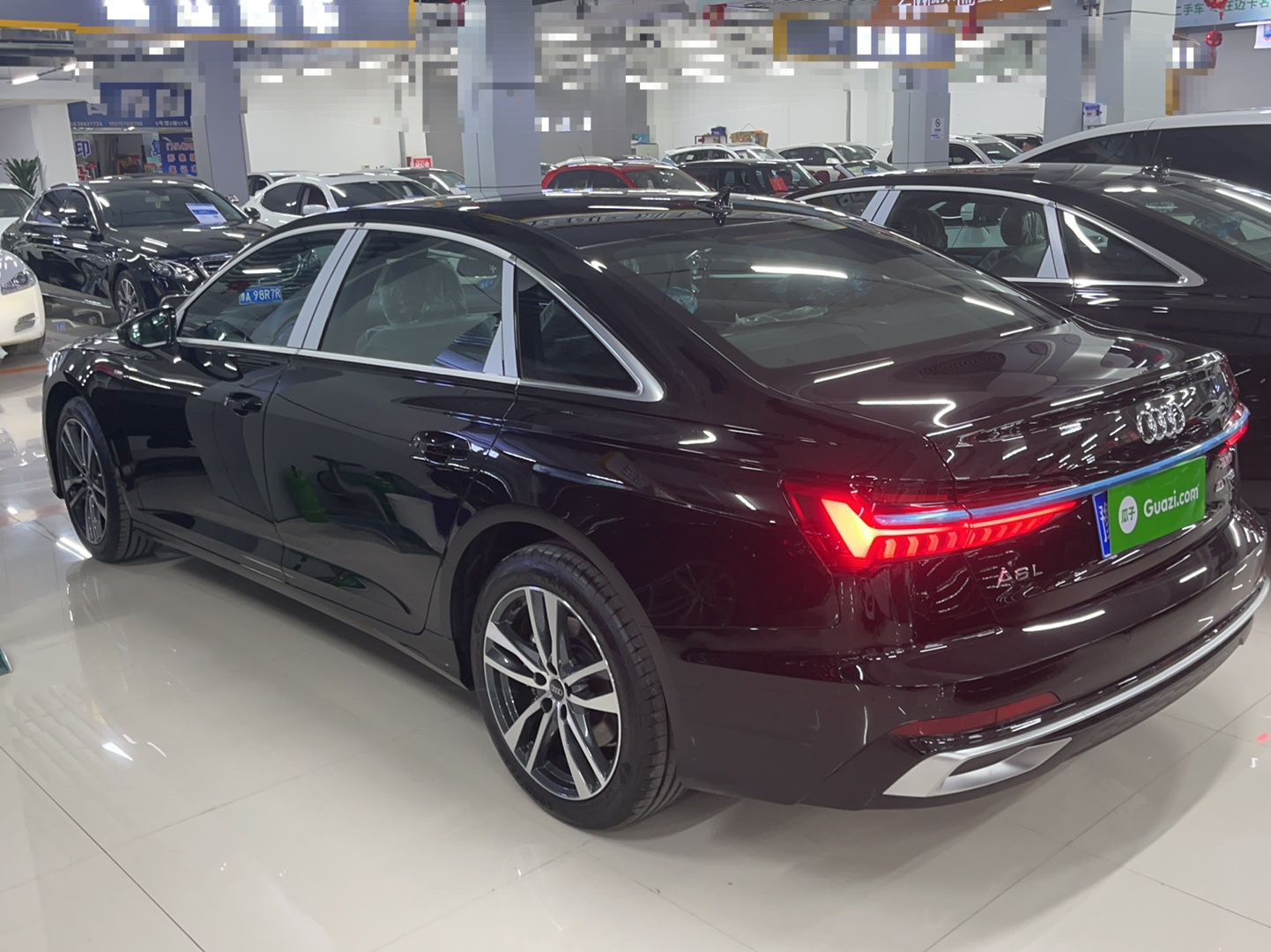 奥迪A6L 2023款 40 TFSI 豪华动感型