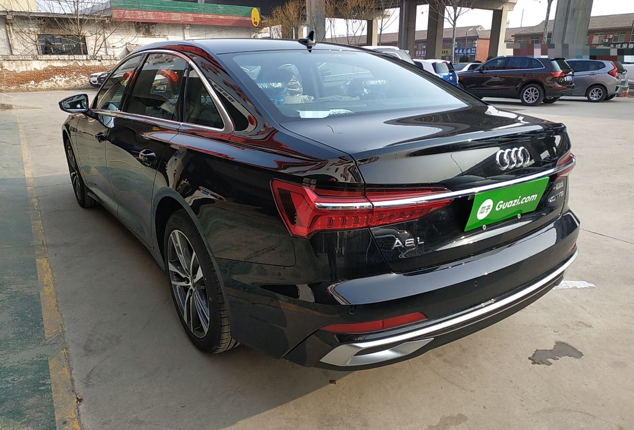 奥迪A6L 2023款 40 TFSI 豪华动感型