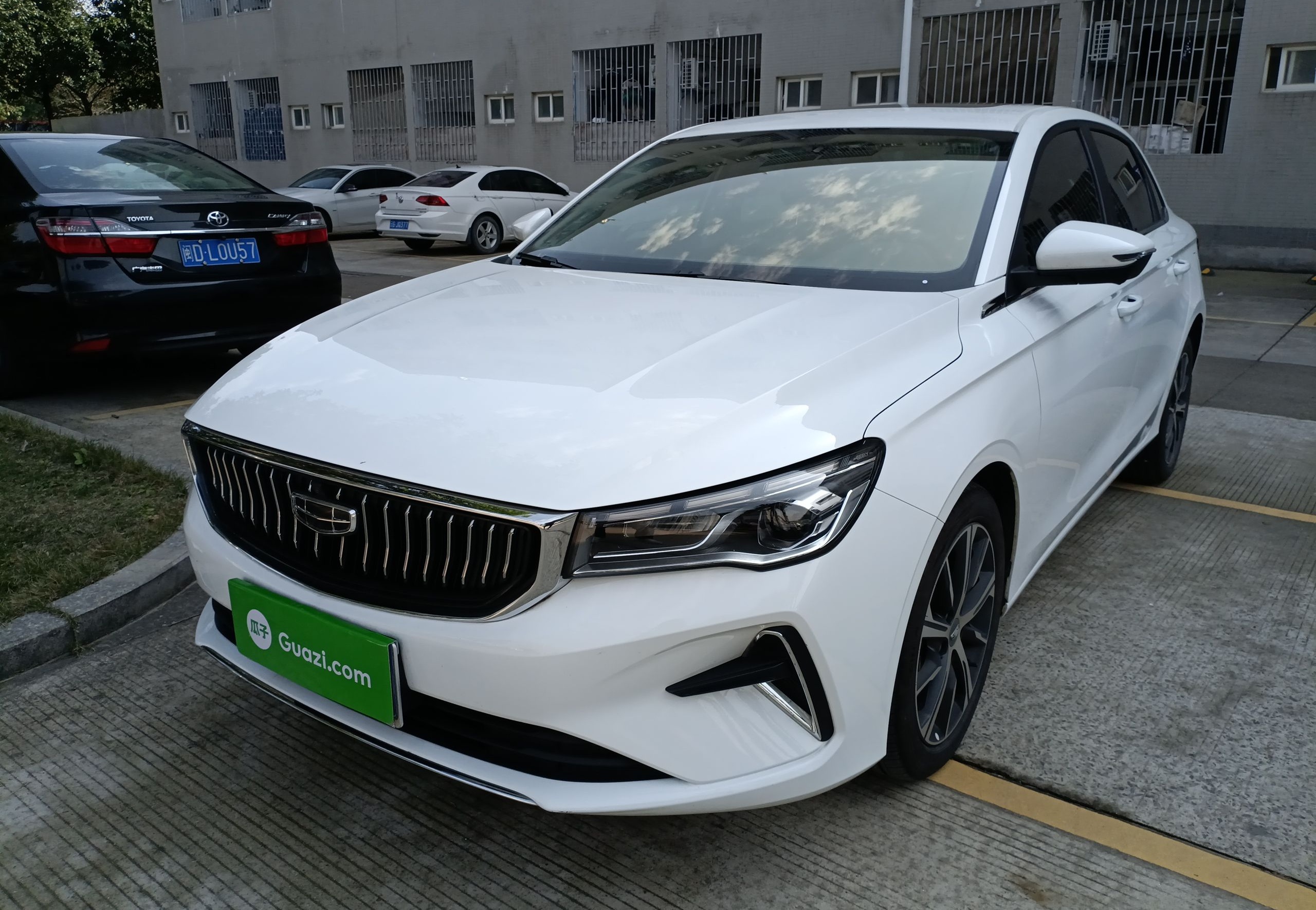 吉利汽车 帝豪 2022款 第4代 1.5L CVT尊贵型