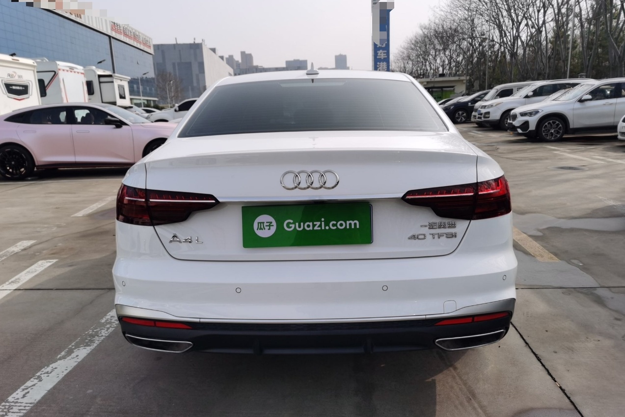 奥迪A4L 2022款 40 TFSI 时尚动感型