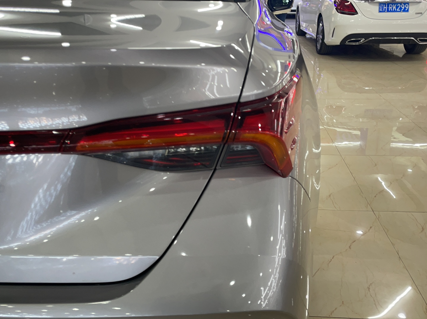 丰田 亚洲龙 2022款 2.0L 进取版