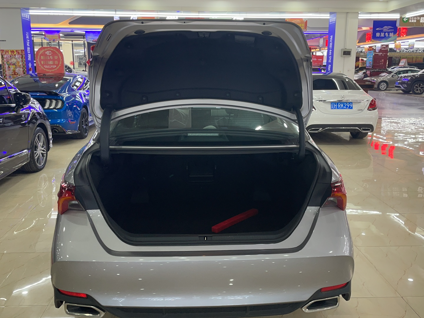 丰田 亚洲龙 2022款 2.0L 进取版