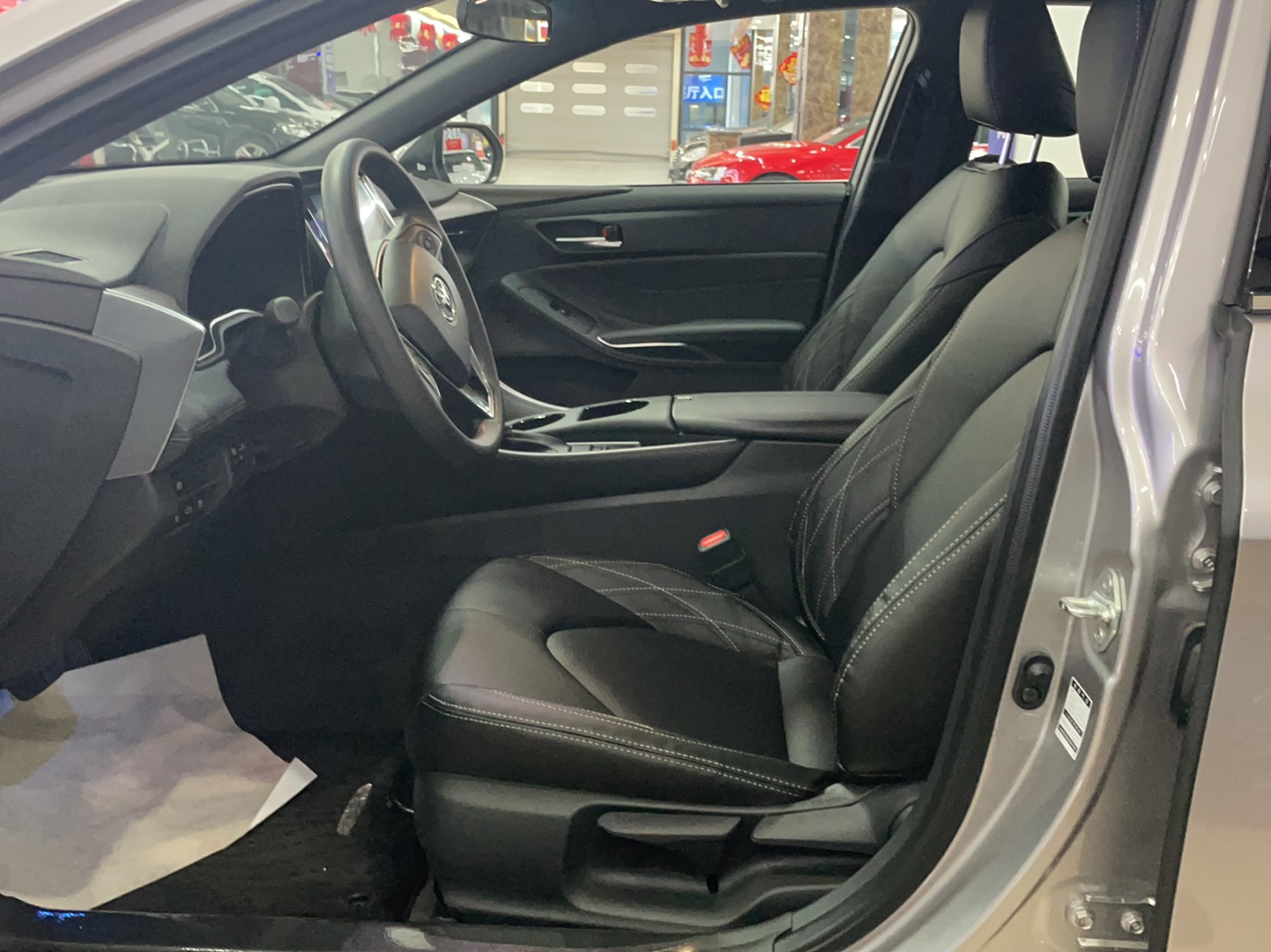 丰田 亚洲龙 2022款 2.0L 进取版