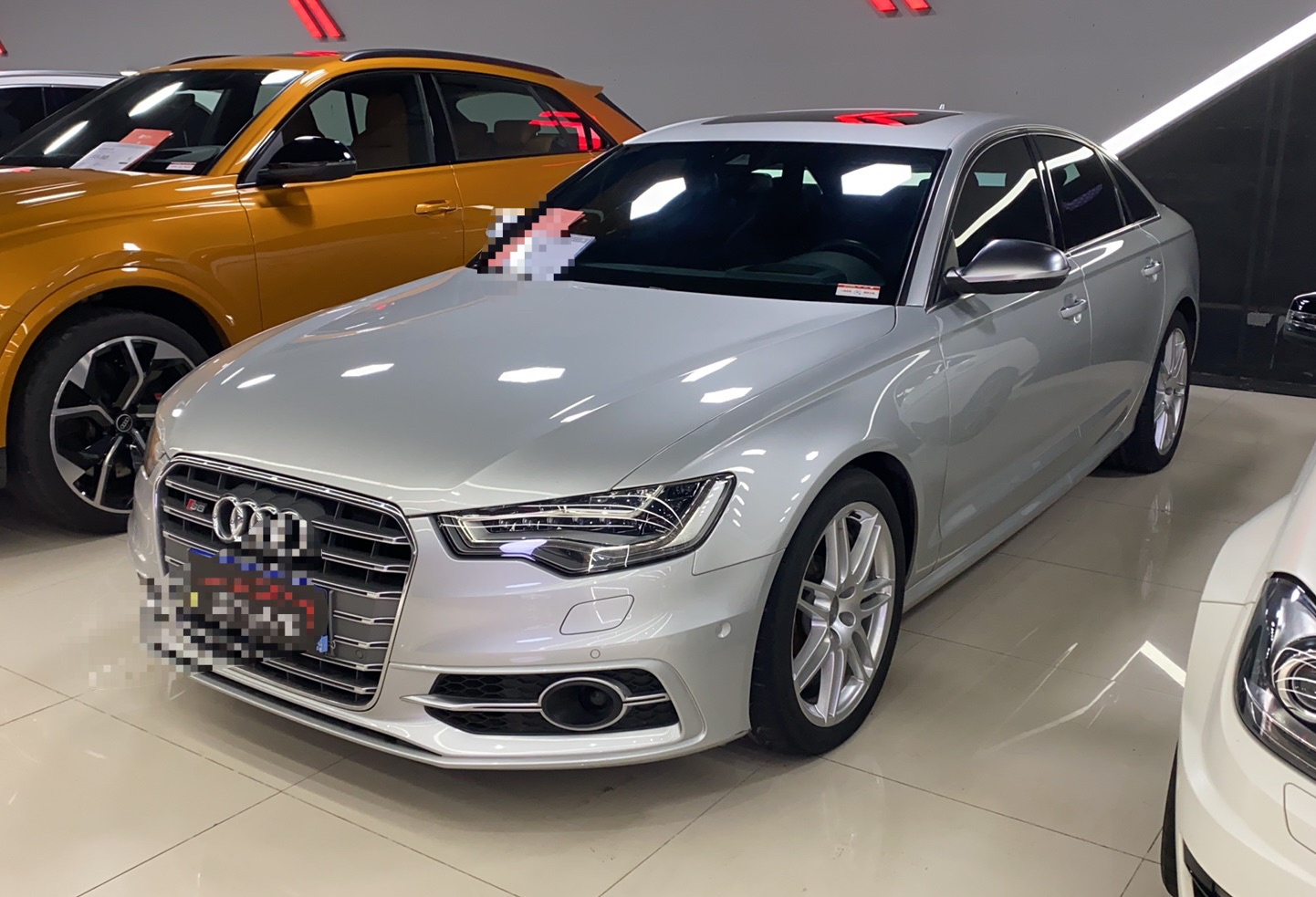 奥迪S6 2013款 S6 4.0TFSI(进口)