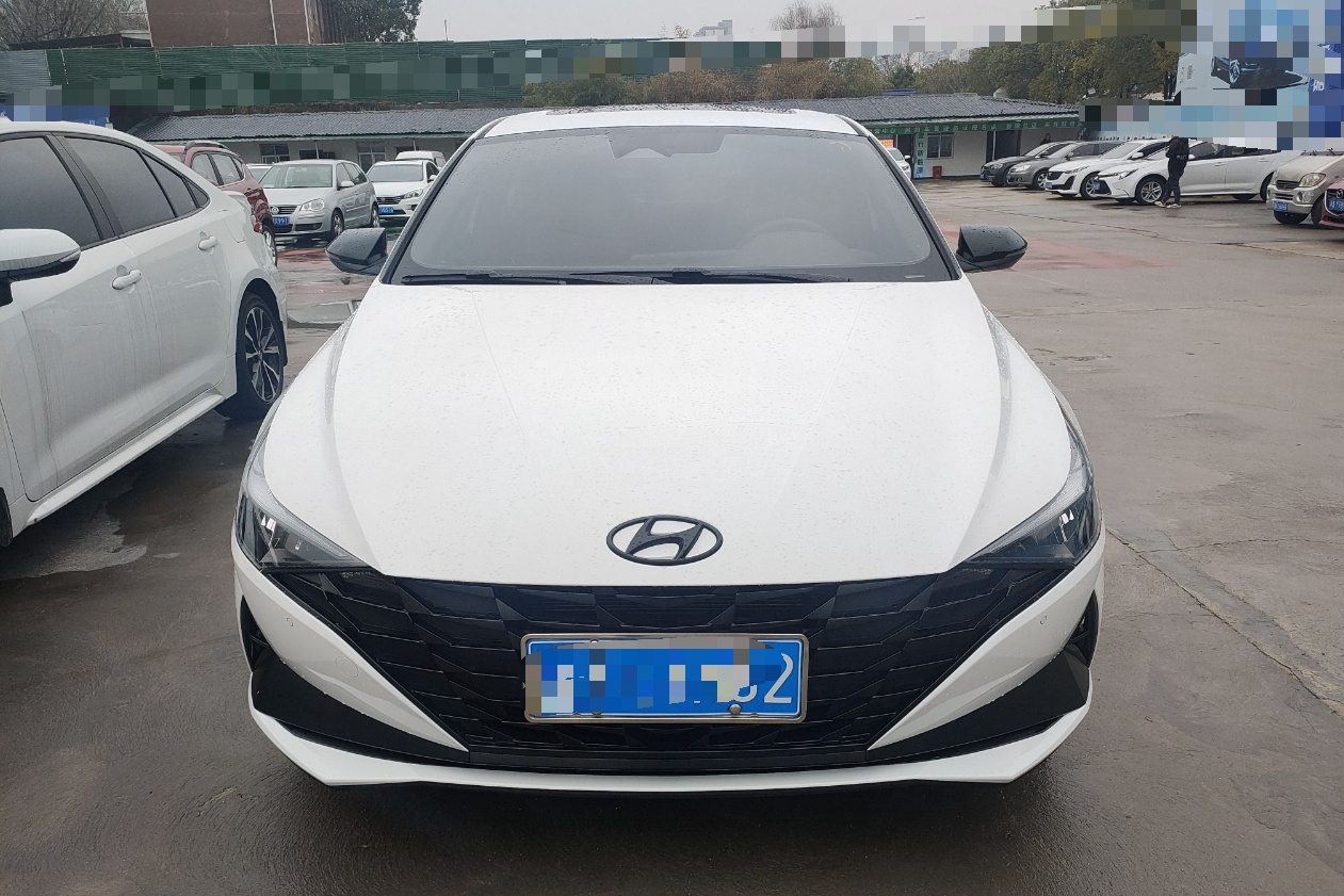 现代 伊兰特 2022款 1.5L CVT LUX尊贵版