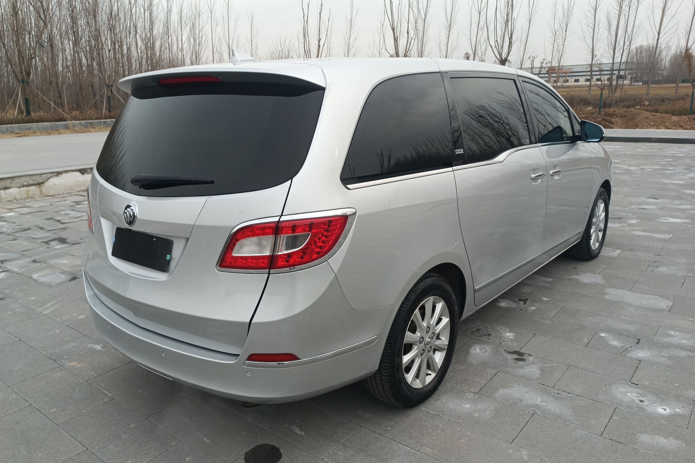 别克GL8 2011款 3.0L XT豪华商务旗舰版