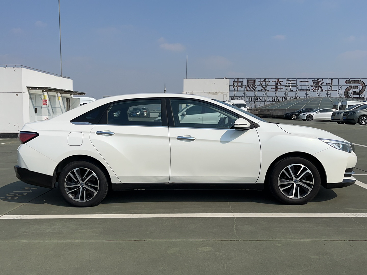 启辰D60 2018款 1.6L CVT智联精英版