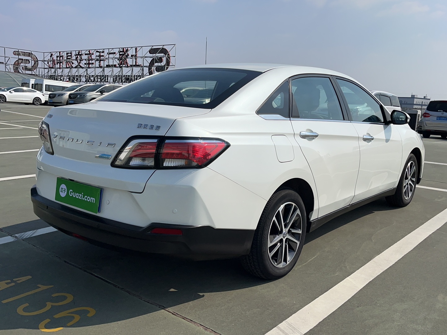 启辰D60 2018款 1.6L CVT智联精英版