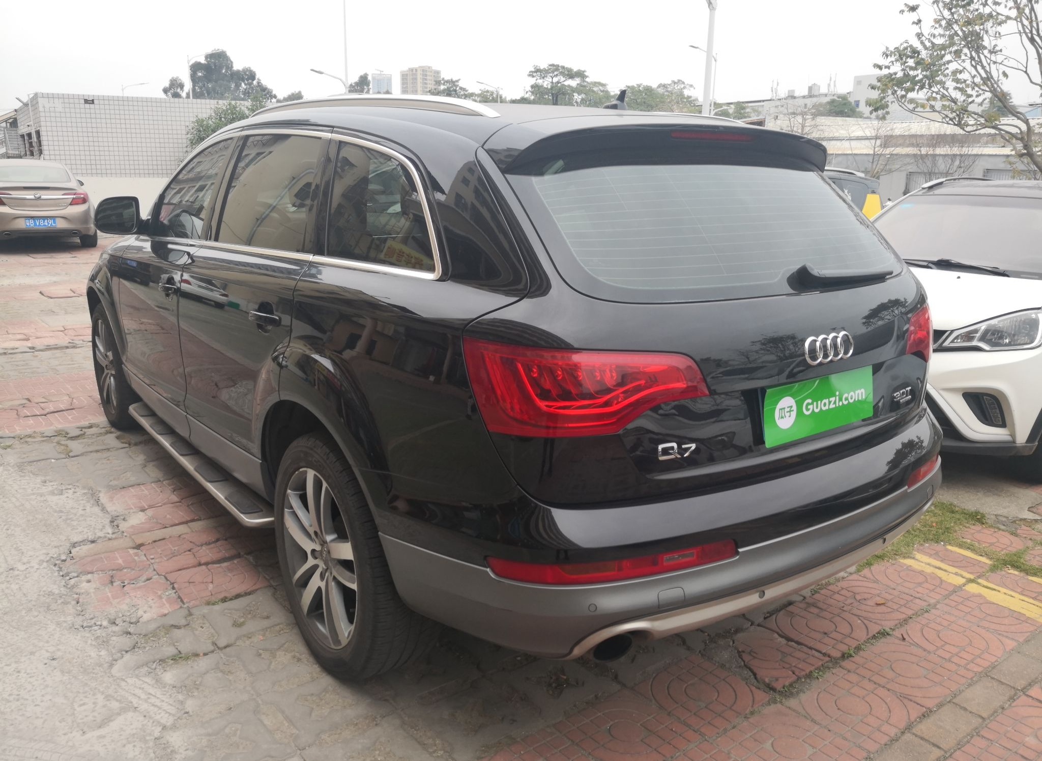 奥迪Q7 2012款 3.0 TFSI 进取型(200kW)(进口)