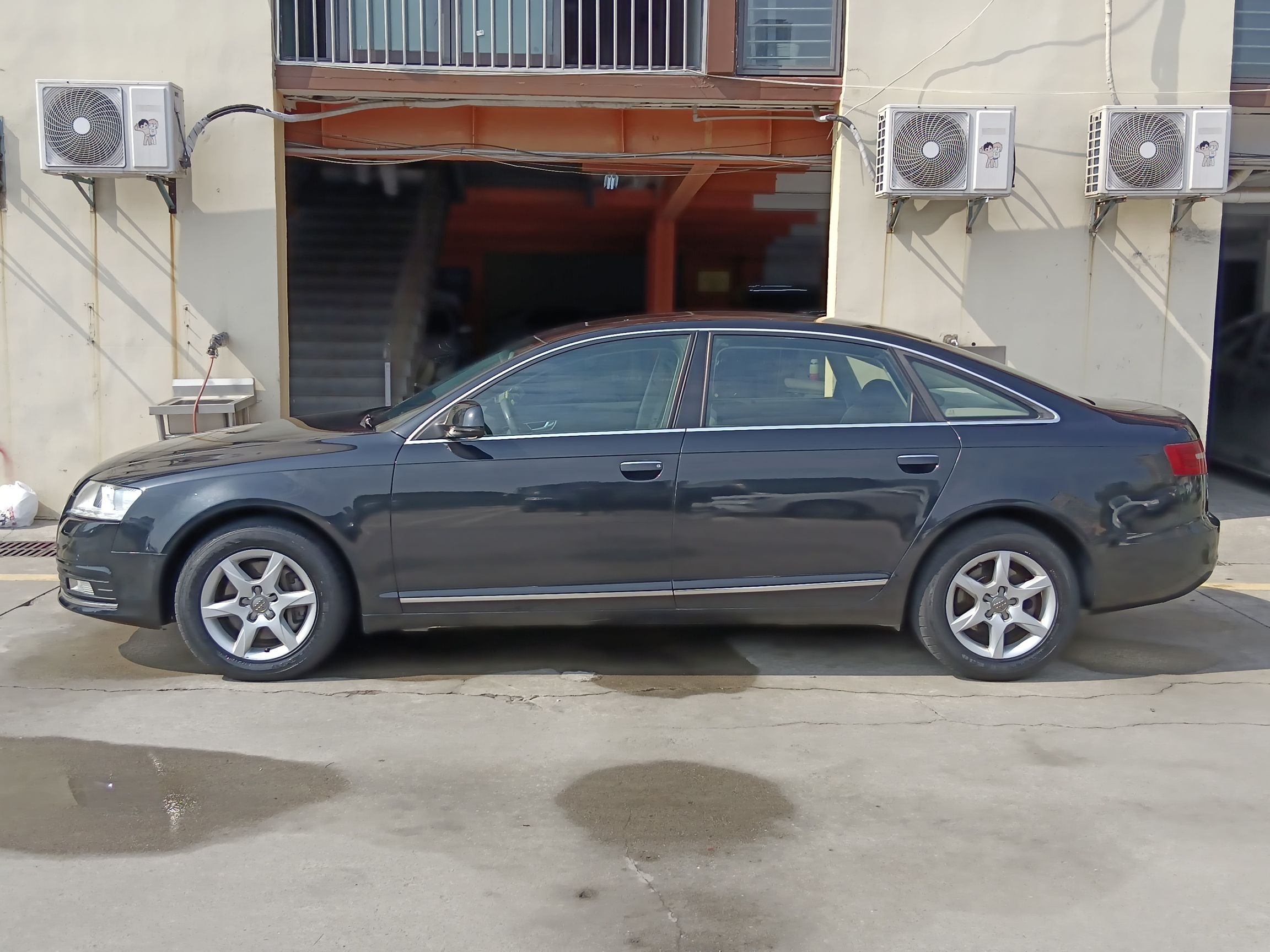 奥迪A6L 2011款 2.0 TFSI 自动标准型