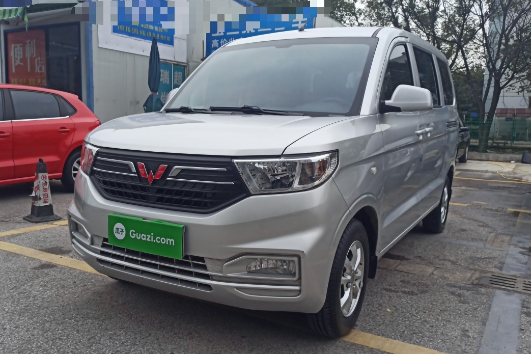 五菱汽车 五菱宏光V 2021款 1.5L劲享版LAR