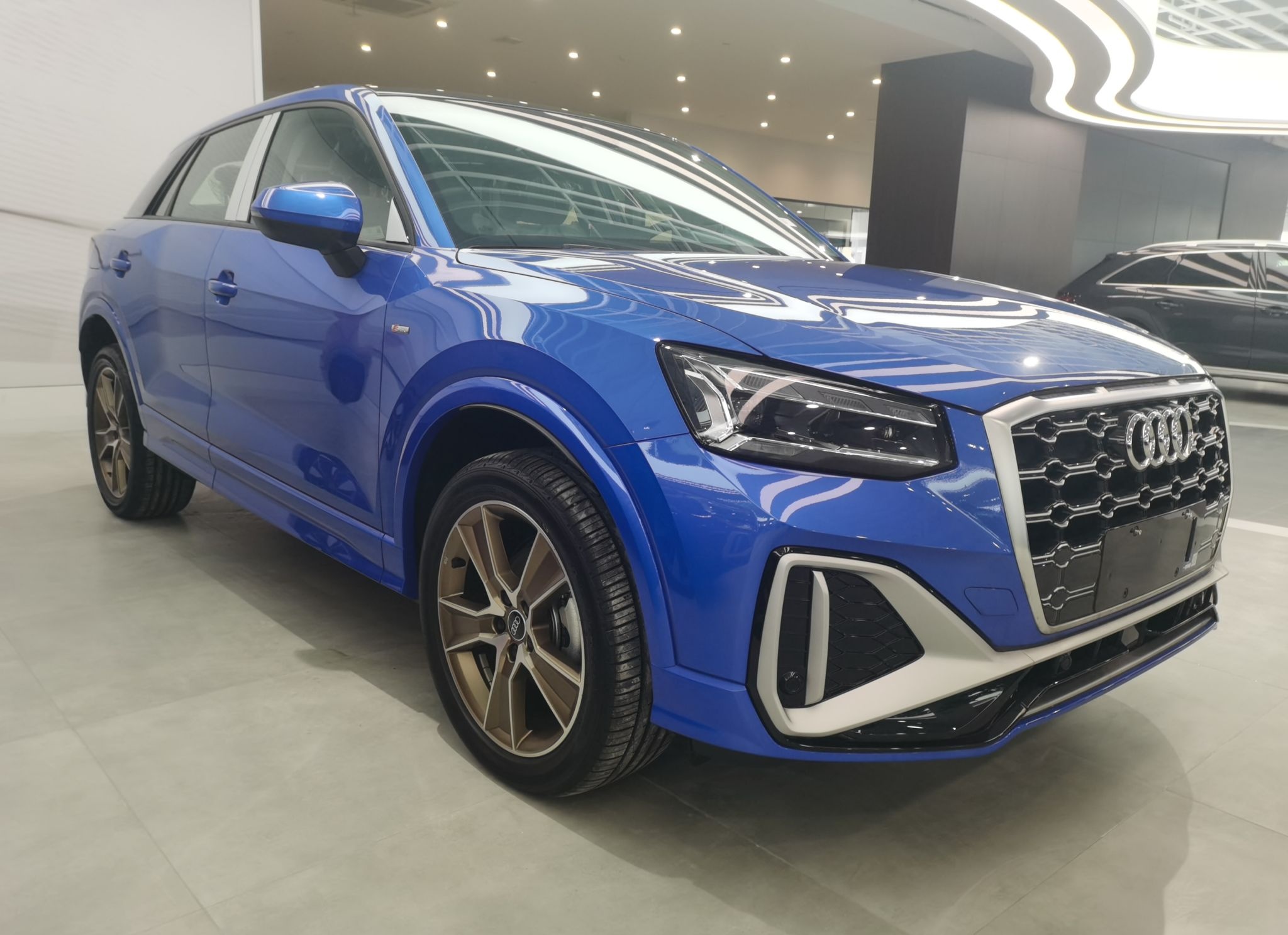 奥迪Q2L 2022款 35 TFSI 时尚动感型