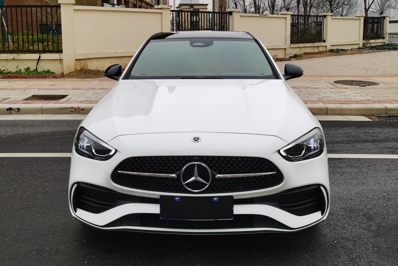 奔驰C级 2023款 C 260 L 皓夜运动版