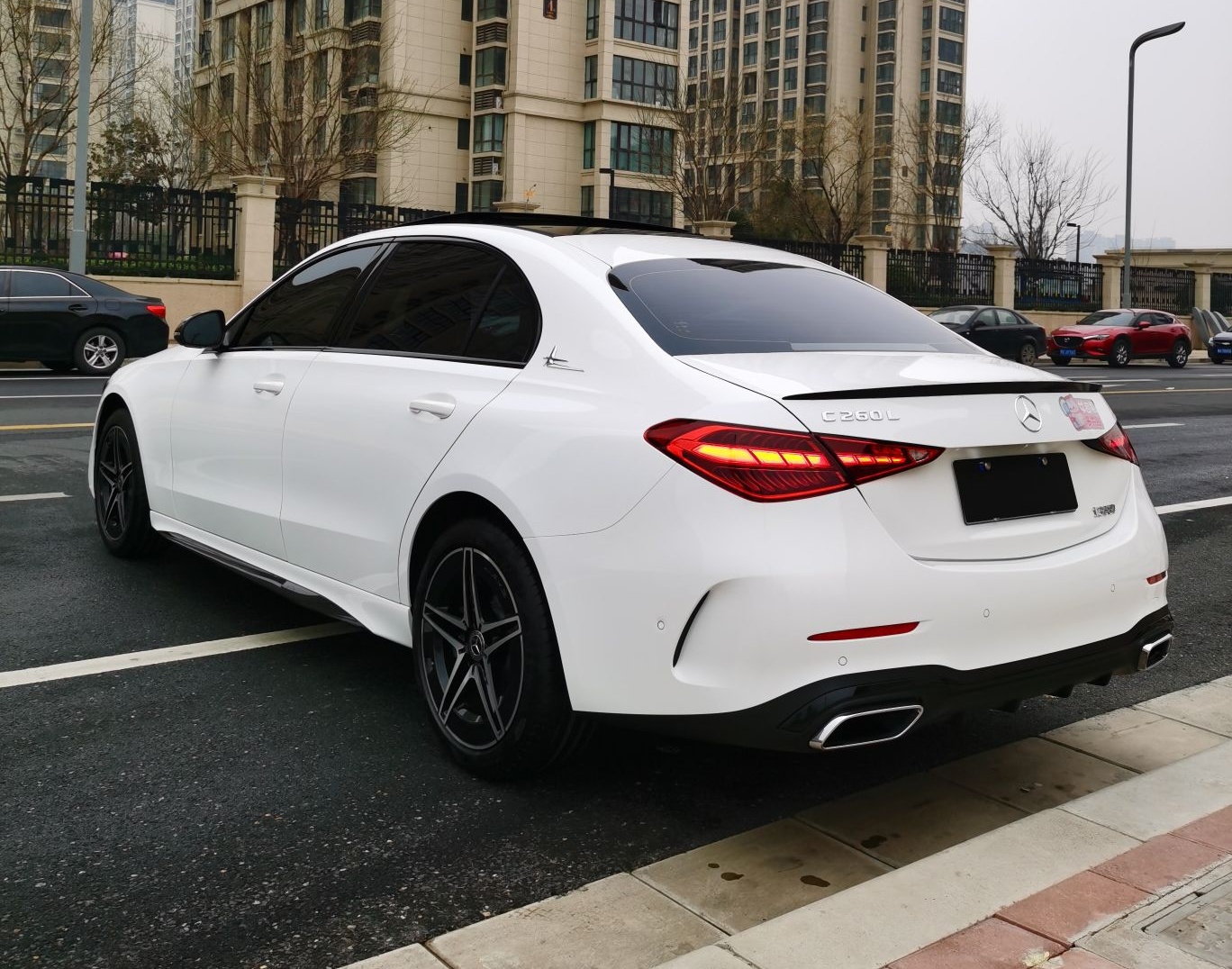 奔驰C级 2023款 C 260 L 皓夜运动版