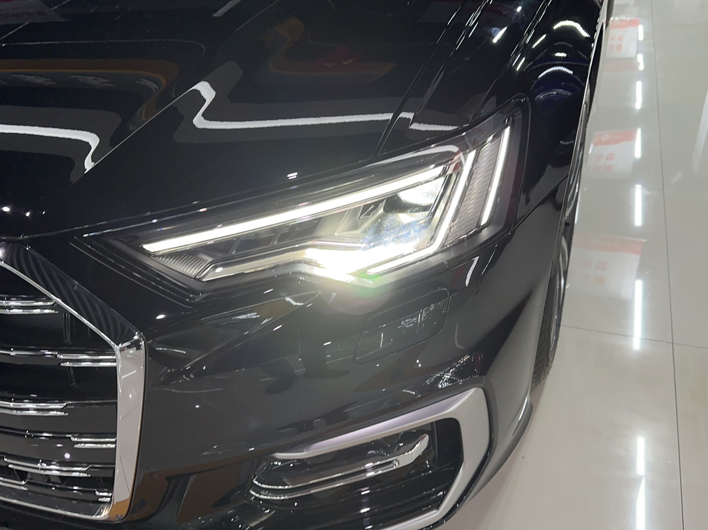 奥迪A6L 2023款 40 TFSI 豪华动感型