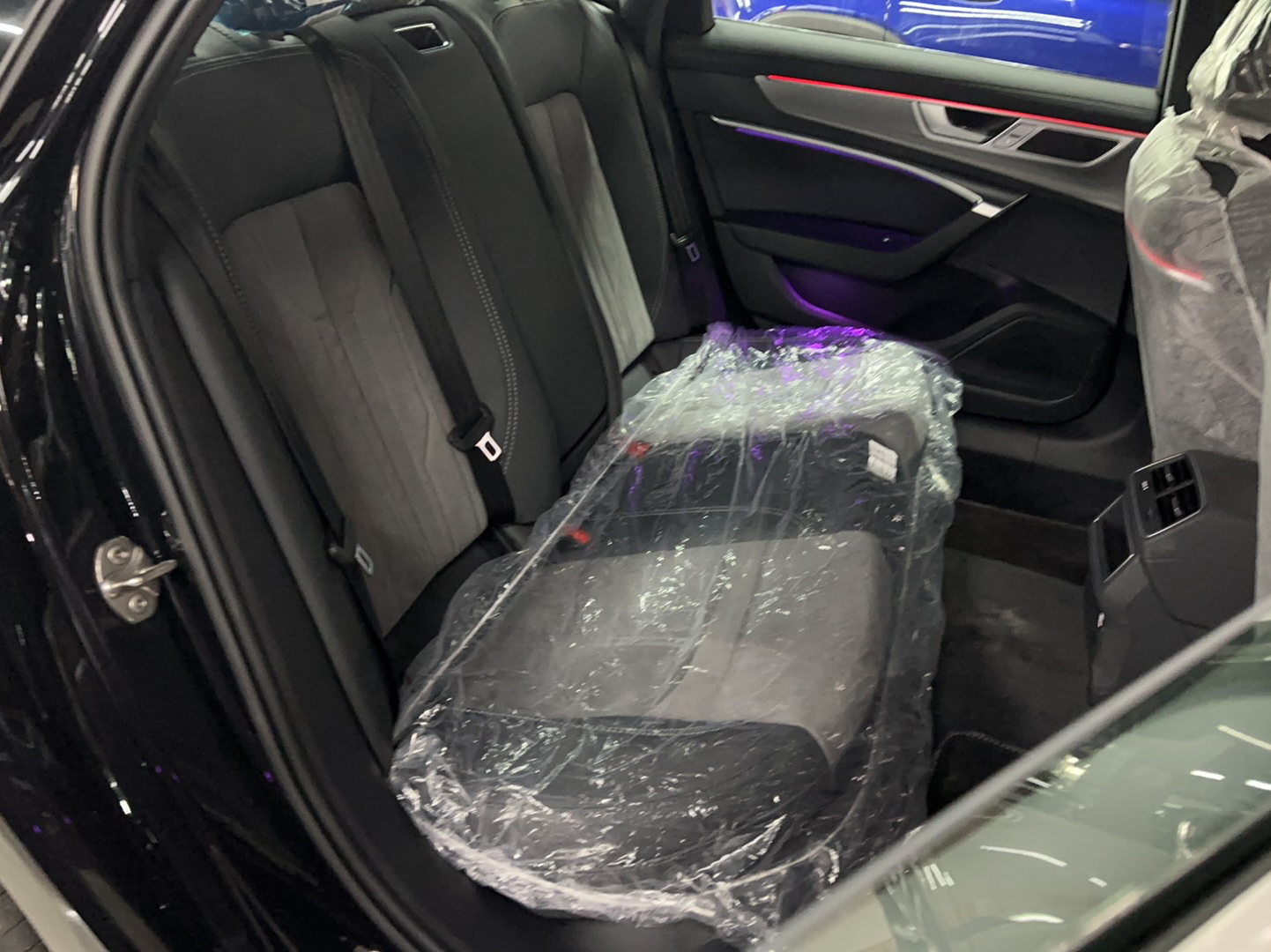 奥迪A6L 2023款 40 TFSI 豪华动感型