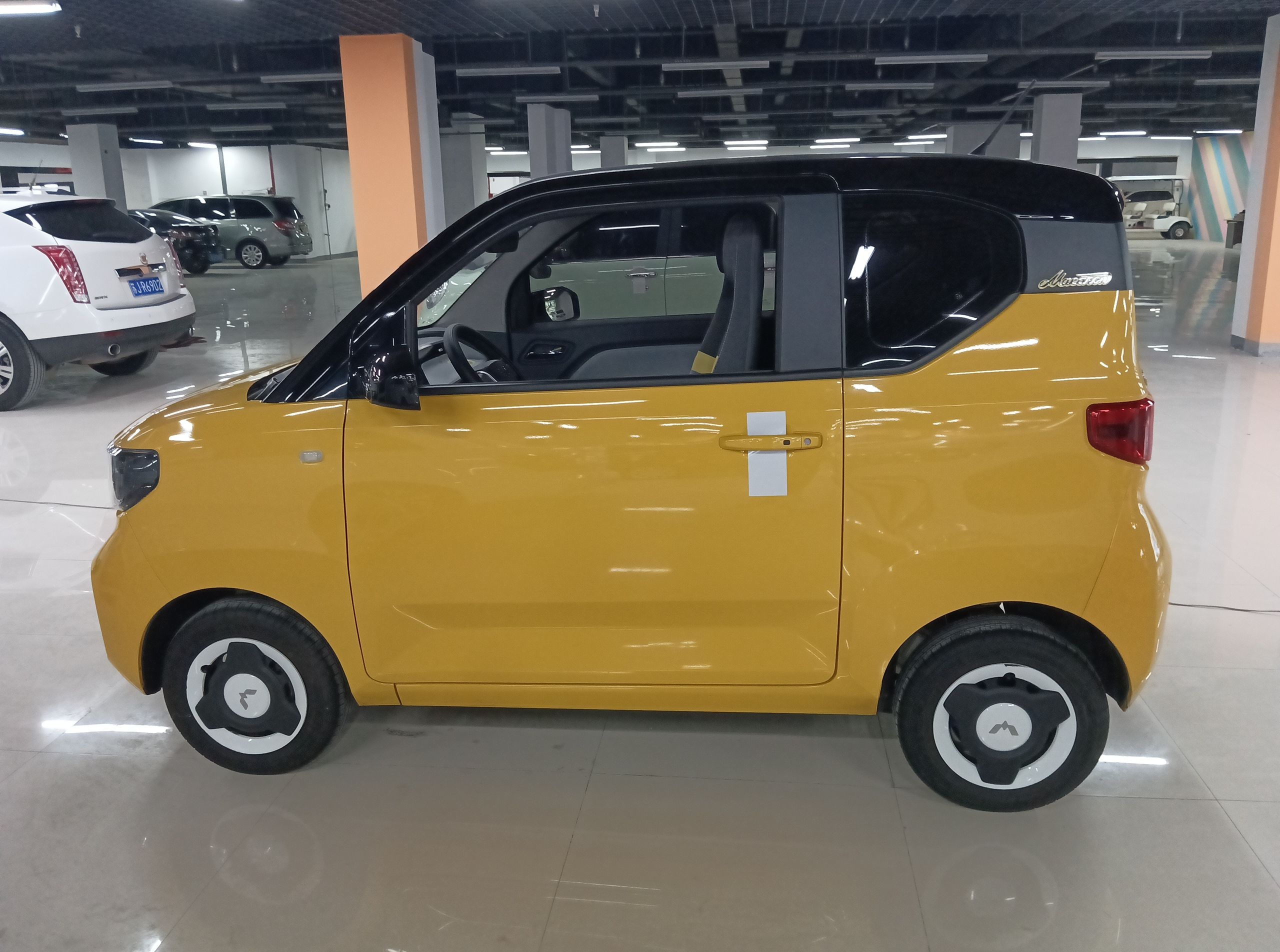 五菱汽车 宏光MINI EV 2022款 马卡龙臻享款 磷酸铁锂