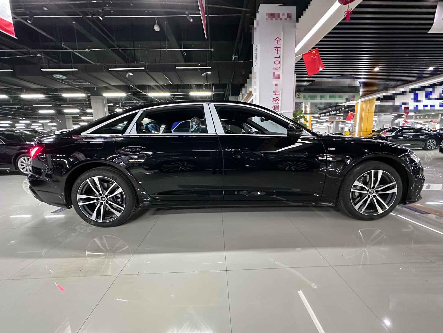 奥迪A6L 2023款 40 TFSI 豪华动感型