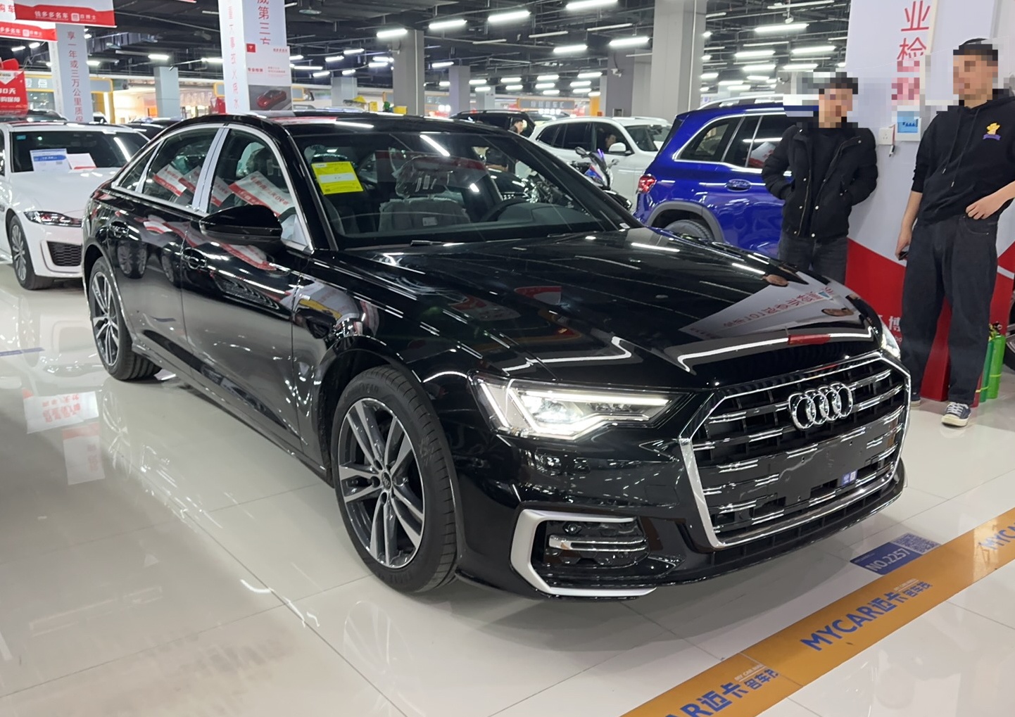 奥迪A6L 2023款 40 TFSI 豪华动感型