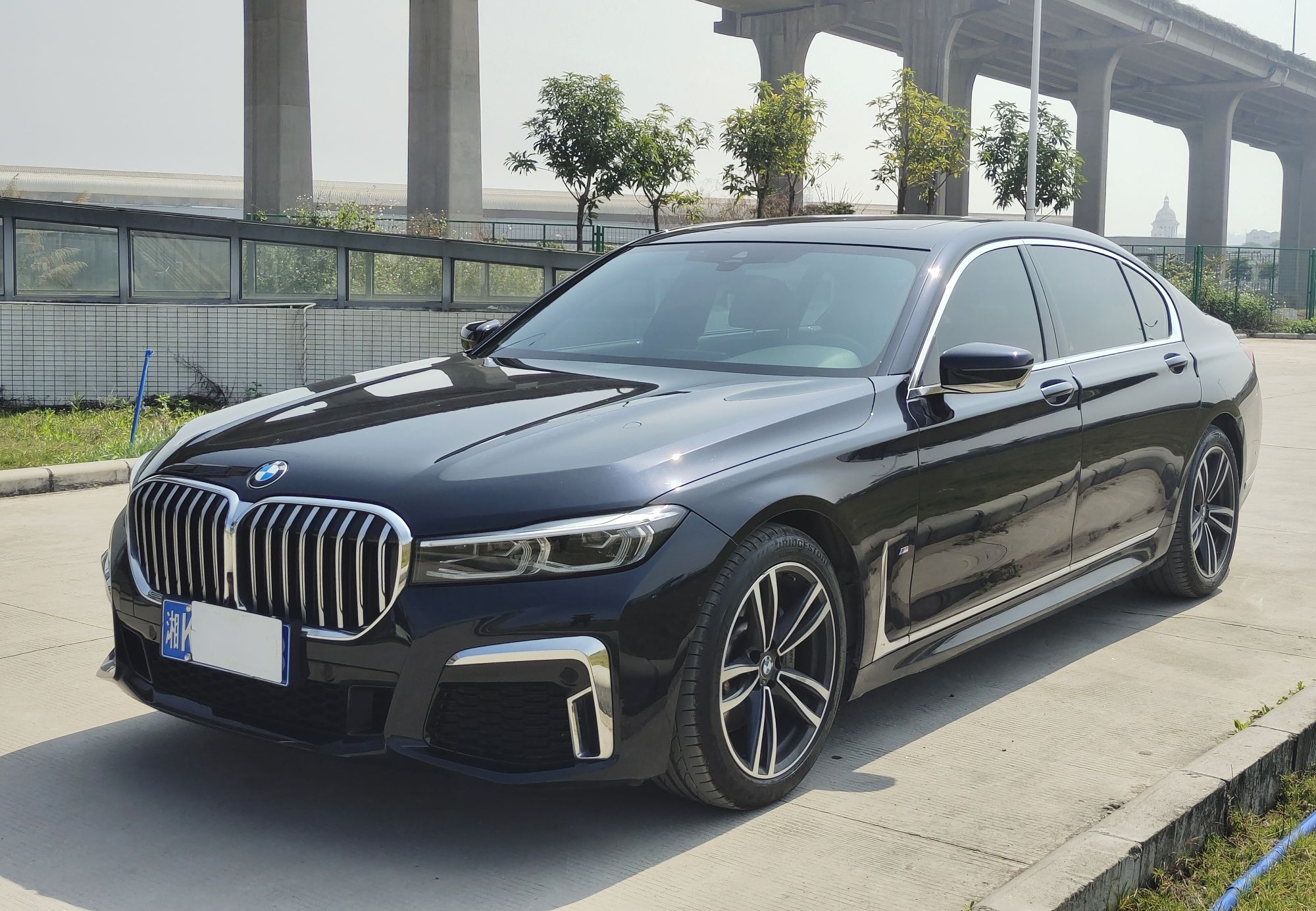 宝马7系 2019款 改款 730Li M运动套装(进口)