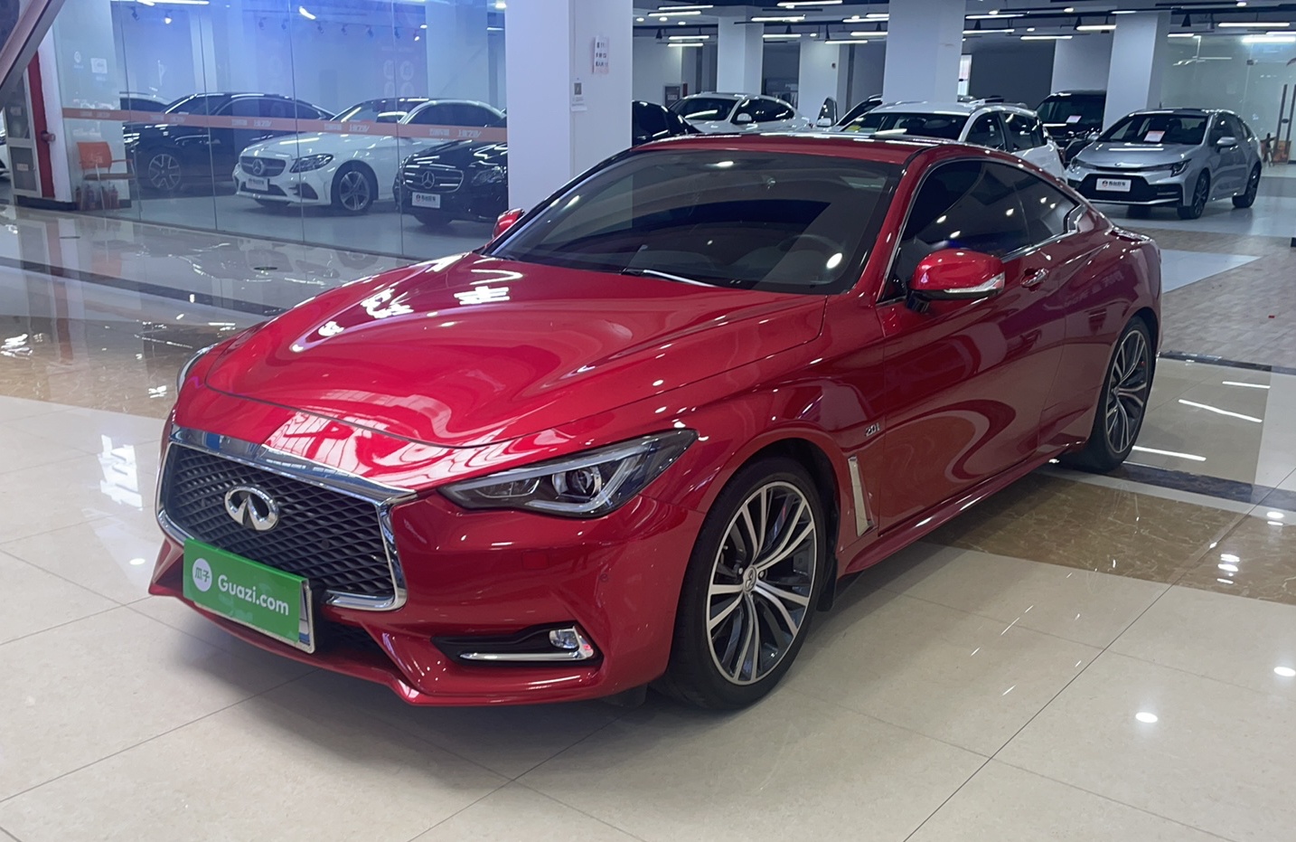 英菲尼迪Q60 2019款 2.0T 豪华版(进口)