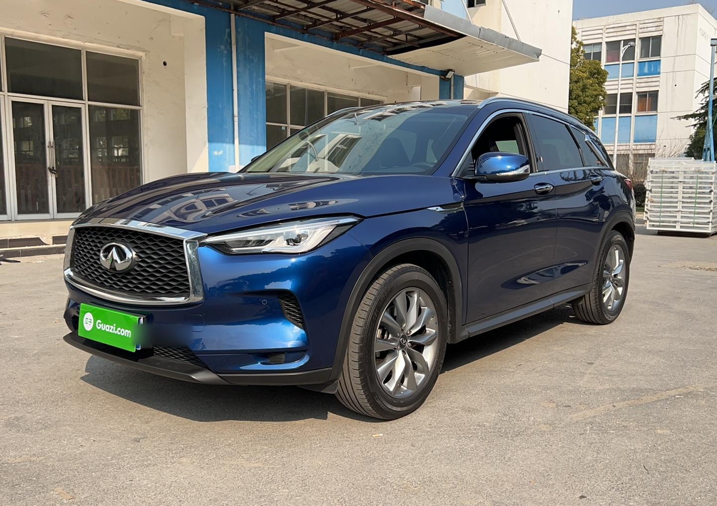 英菲尼迪QX50 2020款 2.0T 两驱时尚版