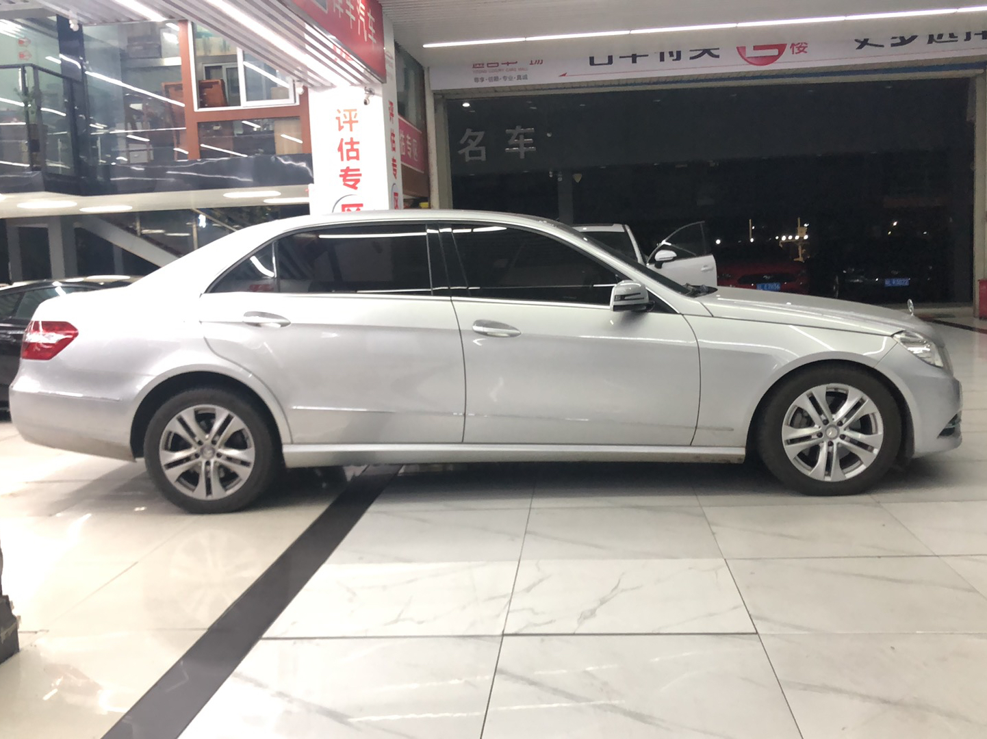 奔驰E级 2010款 E 300 L 时尚型