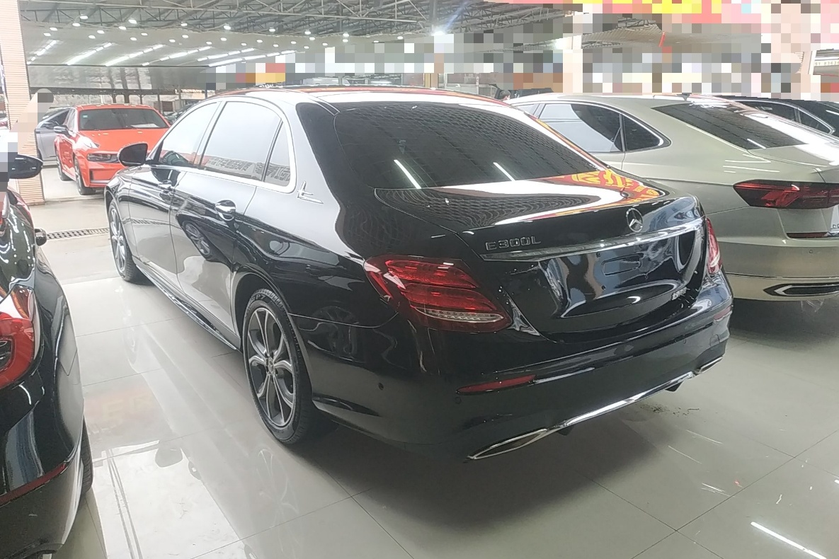 奔驰E级 2020款 改款 E 300 L 运动时尚型