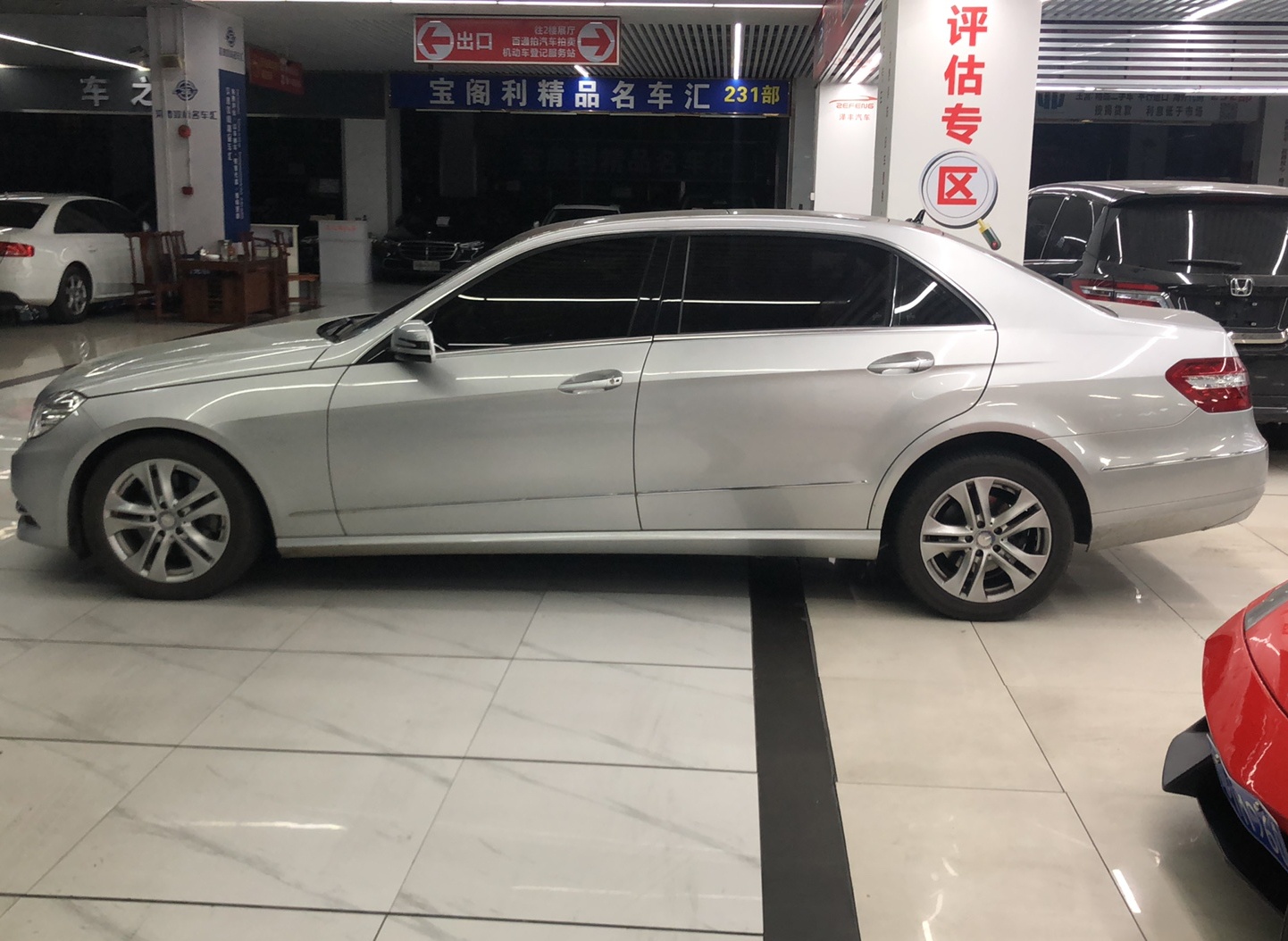 奔驰E级 2010款 E 300 L 时尚型