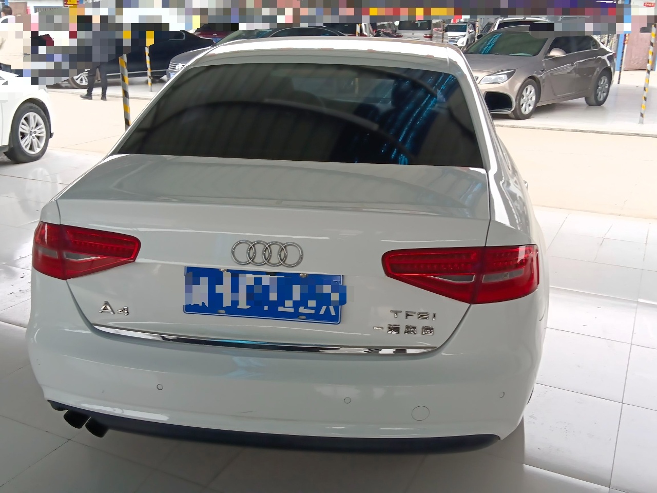 奥迪A4L 2013款 35 TFSI 自动标准型