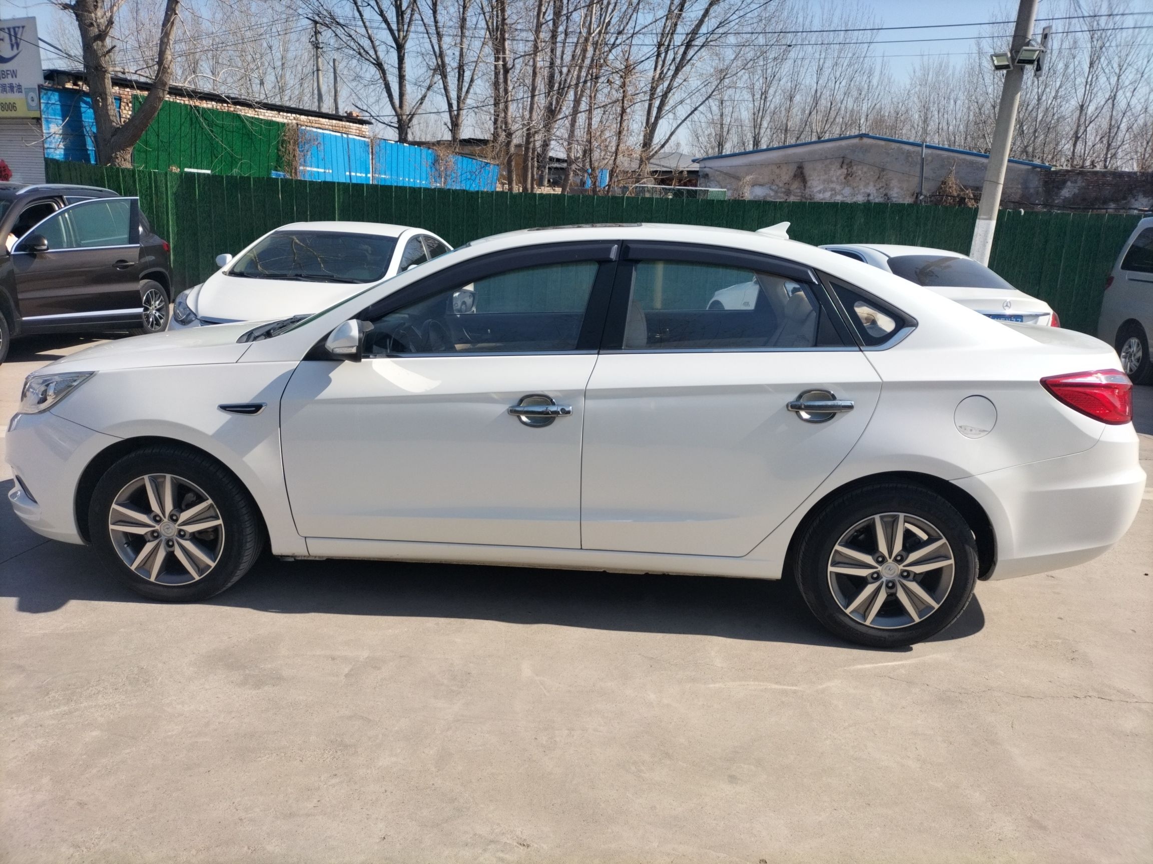 长安 逸动 2015款 1.6L 手动豪华型 国V