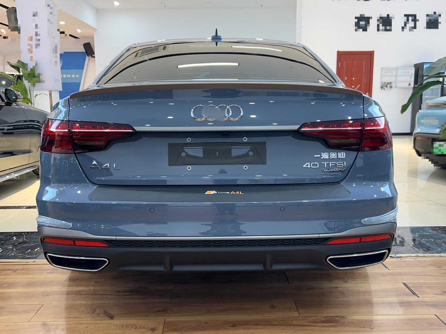 奥迪A4L 2022款 40 TFSI quattro RS套件燃速型