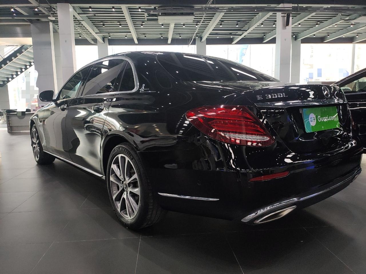 奔驰E级 2020款 E 260 L