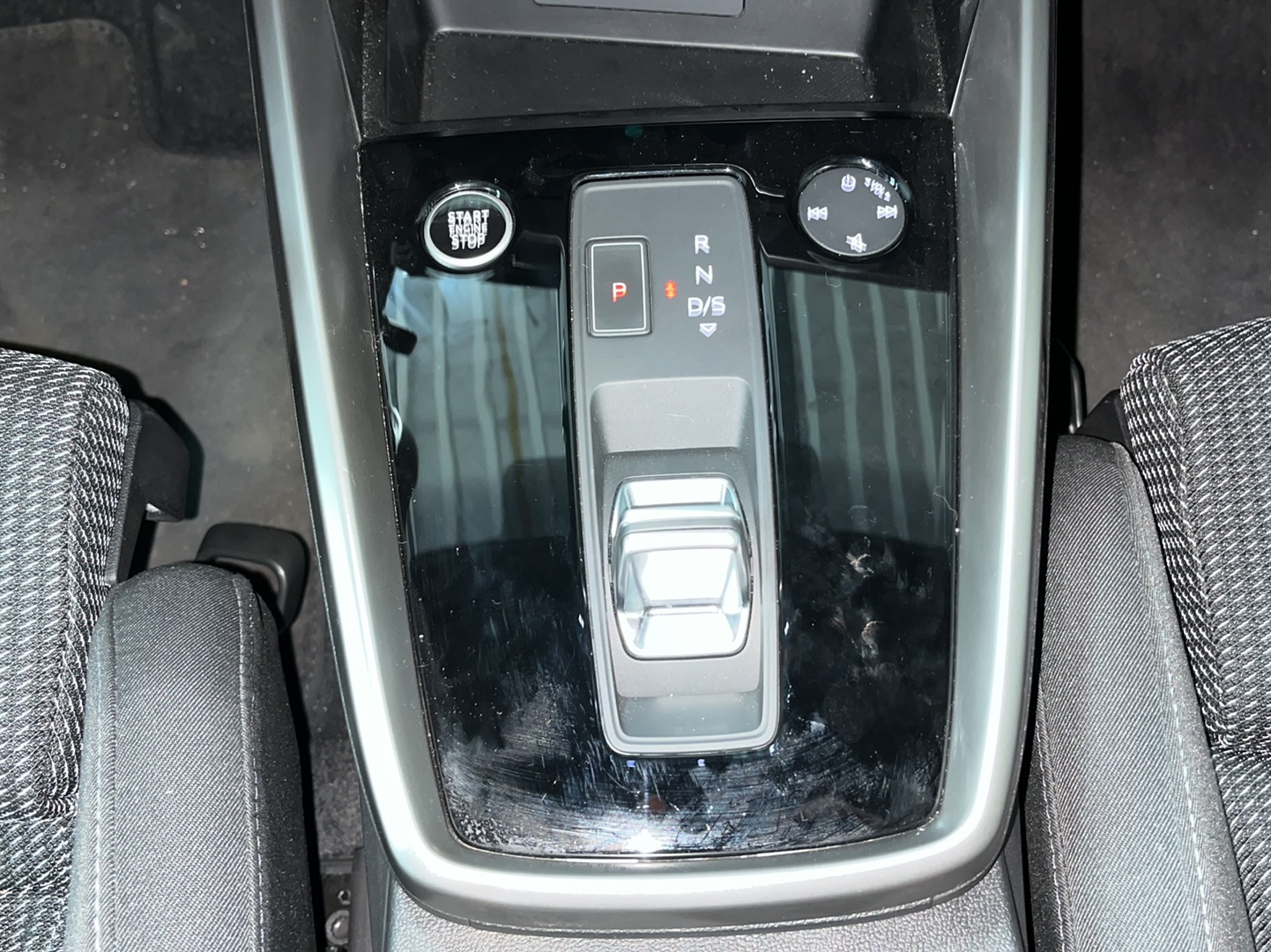 奥迪A3 2021款 A3L Limousine 35 TFSI 进取运动型