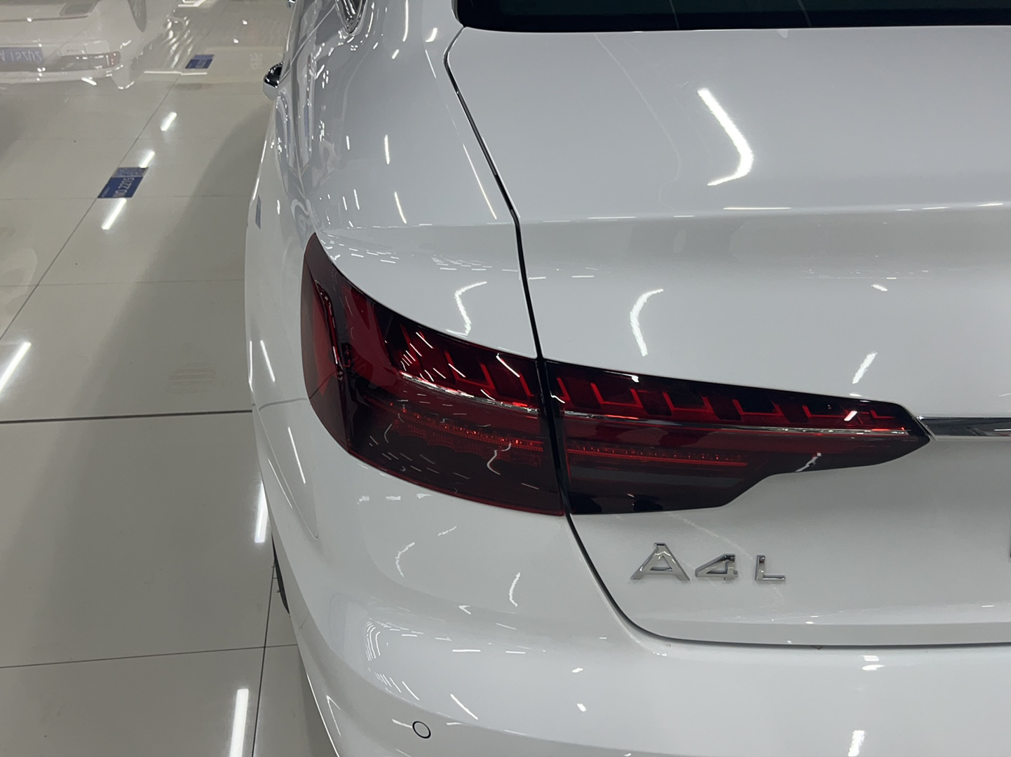 奥迪A4L 2022款 40 TFSI 时尚动感型