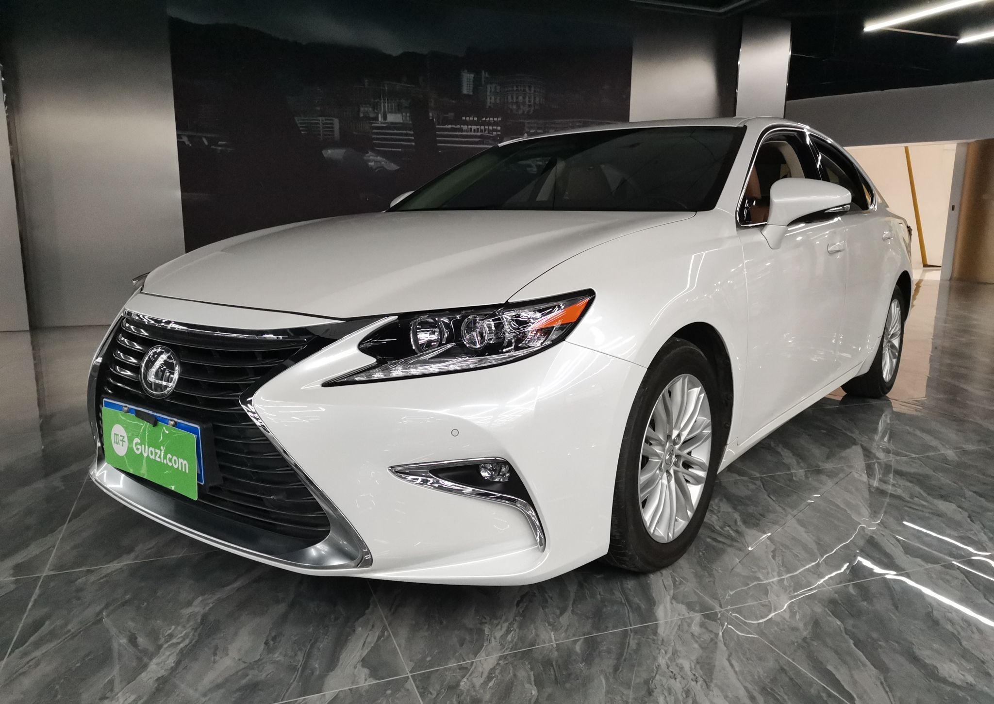 雷克萨斯ES 2015款 200 精英版