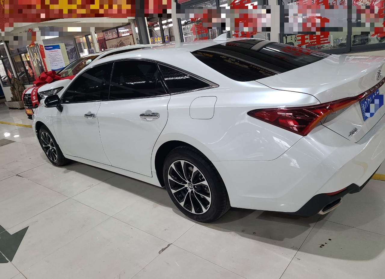 丰田 亚洲龙 2022款 2.0L 豪华版