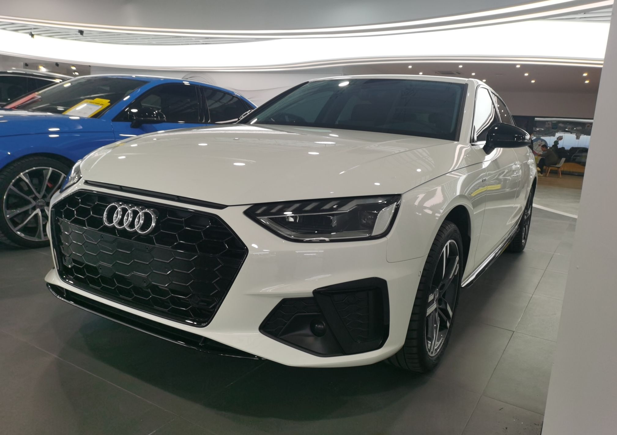 奥迪A4L 2022款 40 TFSI 豪华动感型