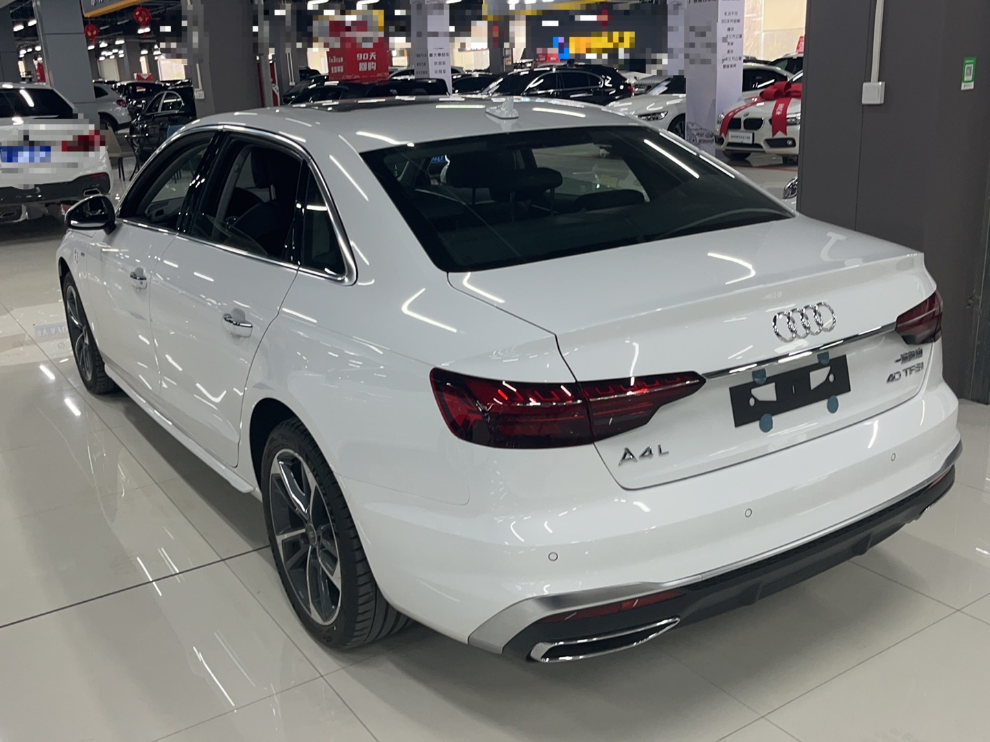 奥迪A4L 2022款 40 TFSI 时尚动感型